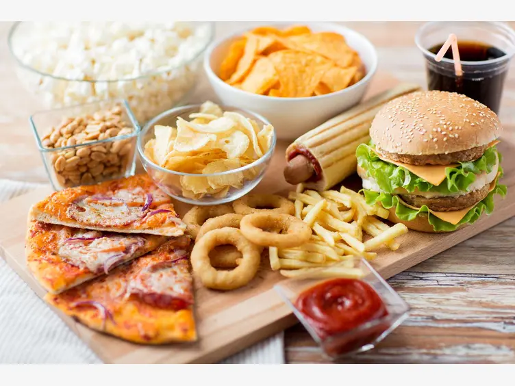 Ilustracja: Przepisy na dania typu fastfood - zobacz, jak je przygotować