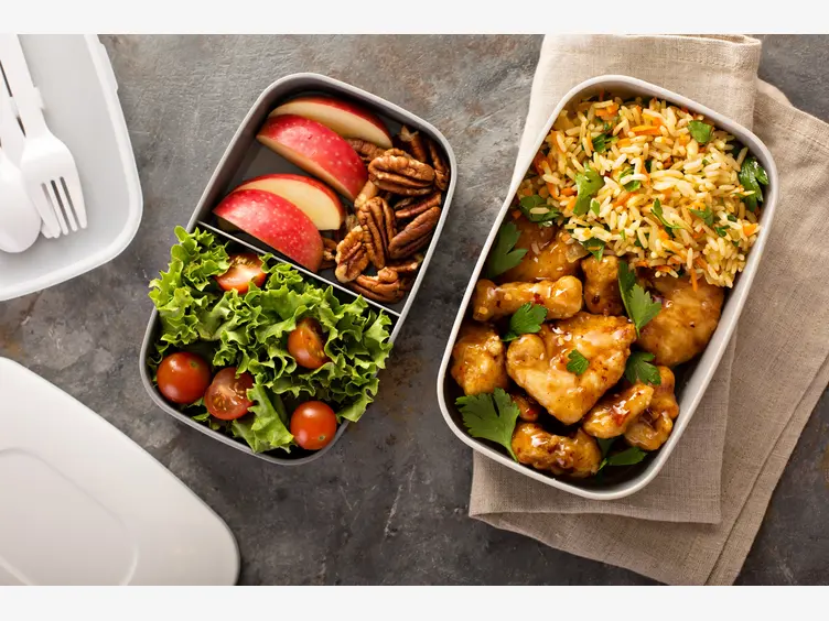 Ilustracja: Jak przygotować lunch box? Najlepsze przepisy na dania na wynos