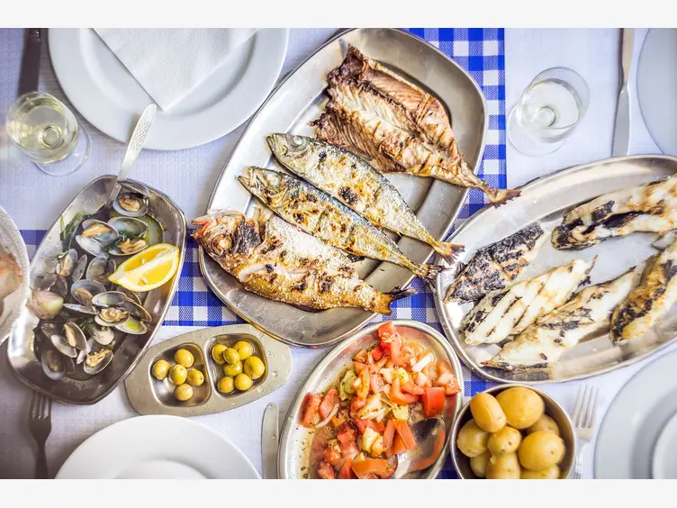 Ilustracja: Kuchnia portugalska - opis, typowe dania, przepisy, ciekawostki