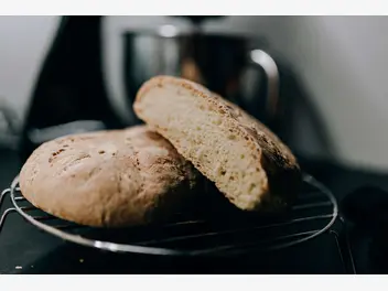 Ilustracja jak upiec chleb na drożdżach