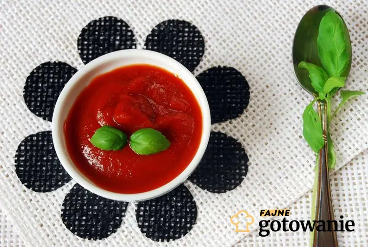 Jak zrobić sos pomidorowy z koncentratu