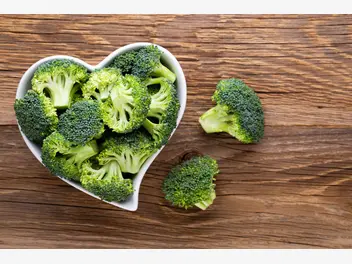 Ilustracja dania z brokułem