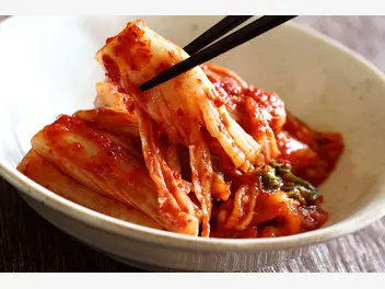 Ilustracja dania z kimchi