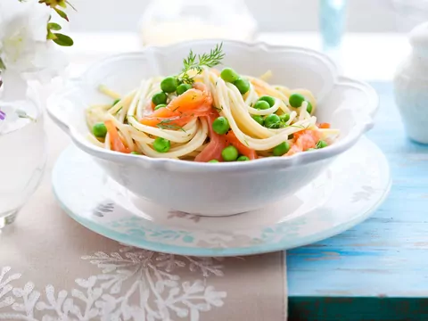 Przepis: spaghetti z łososiem