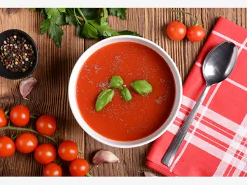 Ilustracja przepisu na: krem z pieczonych pomidorów