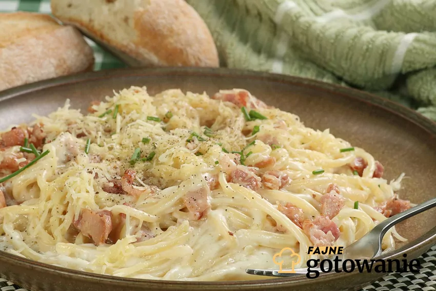 Carbonara z mascarpone i boczkiem