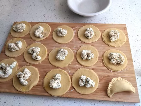 Przepis: pierogi z ricottą