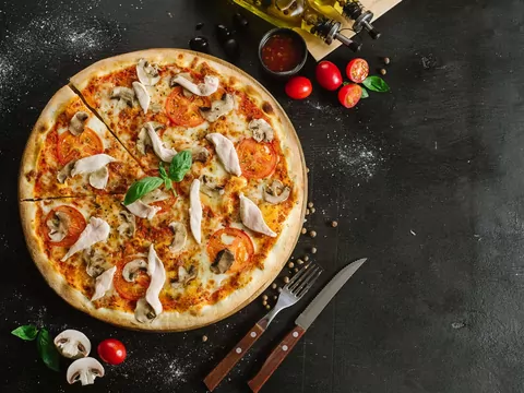 Przepis: pizza z kurczakiem