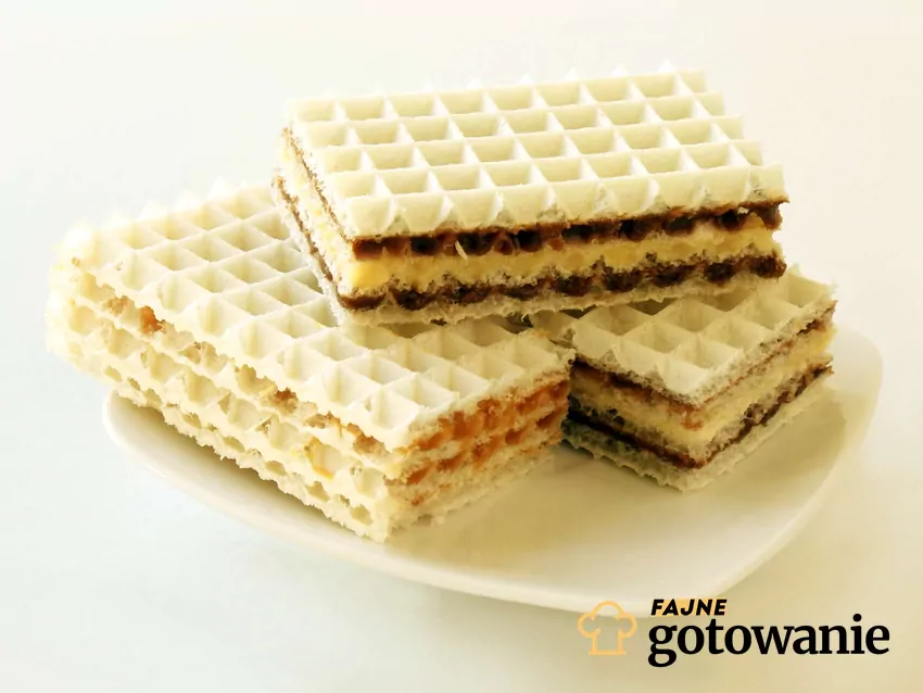 Wafle z masą krówkową Słodkie wafle z krówką