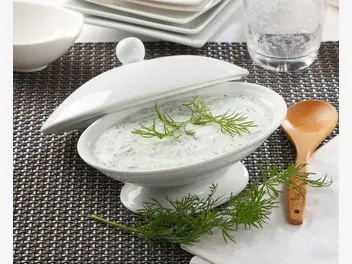 Ilustracja przepisu na: sos z jogurtu naturalnego