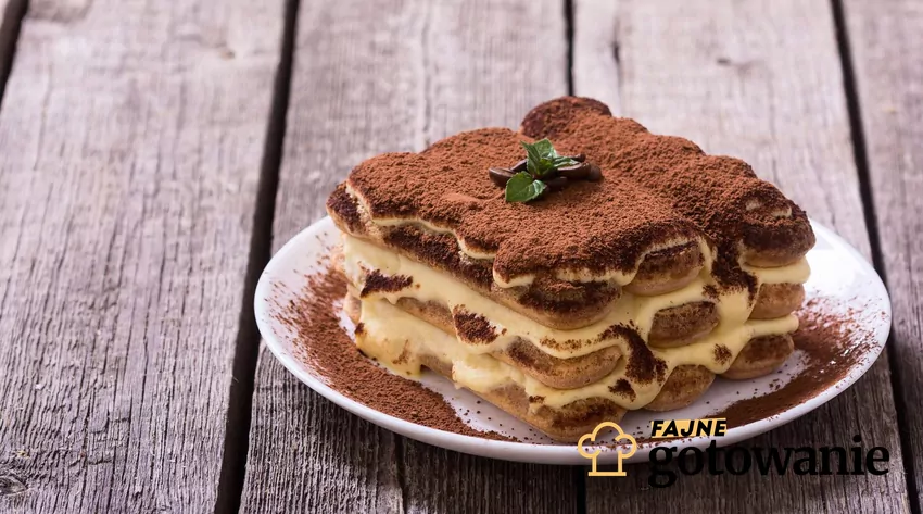 Deser tiramisu na talerzu