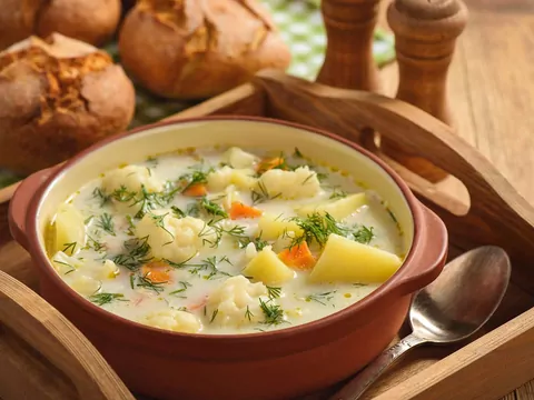 Przepis: zupa kalafiorowa na rosole