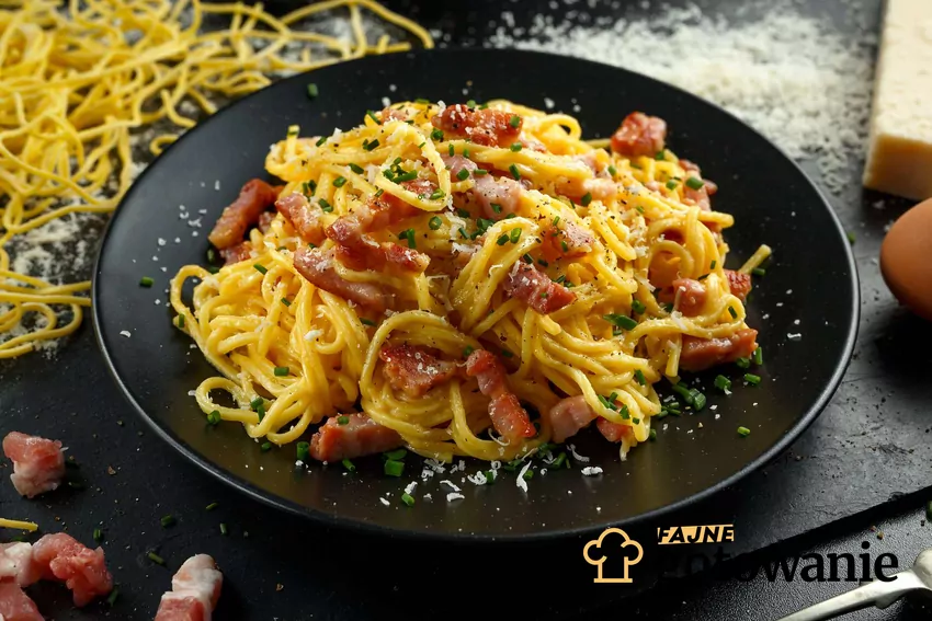 carbonara z boczkiem Makaron carbonara z boczkiem