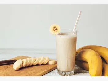 Ilustracja przepisu na: koktajl bananowy z mlekiem