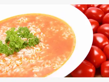 Ilustracja przepisu na: pomidorówka z ryżem