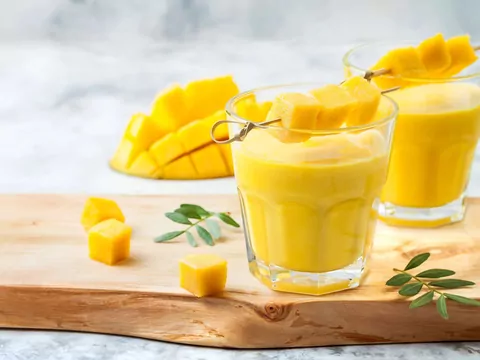 Przepis: mango lassi