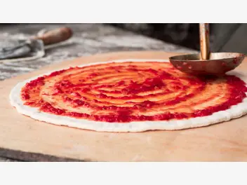 Ilustracja przepisu na: cienkie ciasto na pizzę