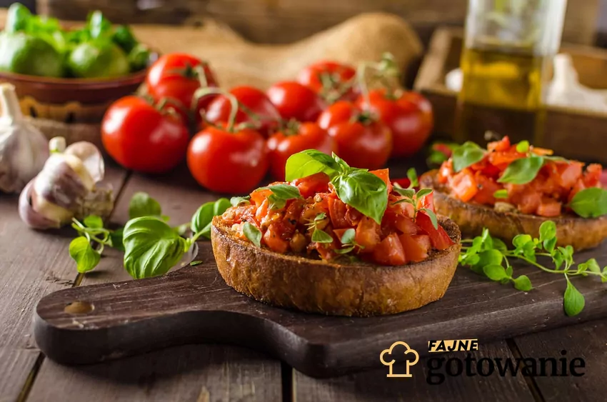 Bruschetta na drewnianej desce