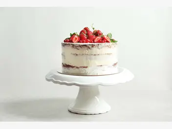 Ilustracja przepisu na: tort truskawkowy