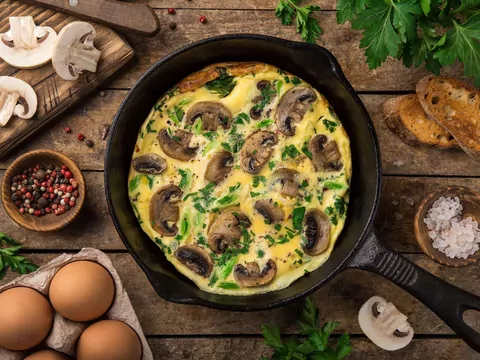 Przepis: omlet z pieczarkami