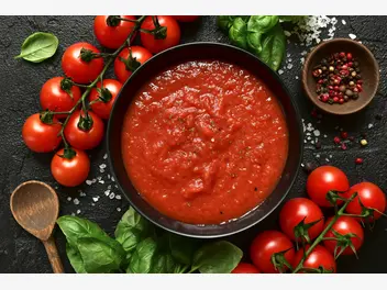 Ilustracja przepisu na: sos pomidorowy z passaty