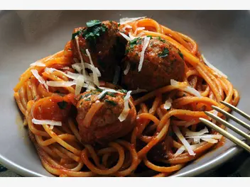 Ilustracja przepisu na: spaghetti z klopsikami