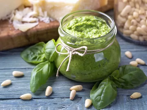 Przepis: Pesto z bazylii