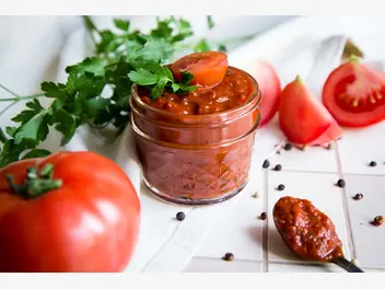 Ilustracja przepisu na: sos pomidorowy do makaronu