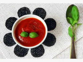 Ilustracja przepisu na: sos pomidorowy z koncentratu