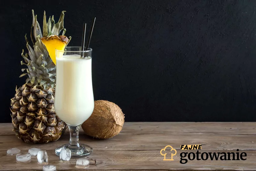 pinacolada bezalkoholowa Bezalkoholowa pinacolada w szklance