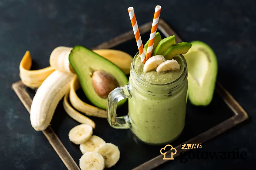 Smoothie z awokado i banana