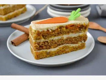Ilustracja przepisu na: ciasto marchewkowe z mascarpone