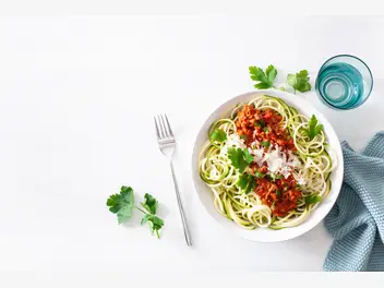 Ilustracja przepisu na: spaghetti z cukinii i marchewki
