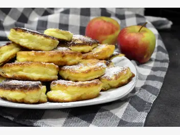 Ilustracja przepisu na: racuchy z jabłkami na kefirze