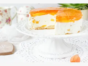 Ilustracja przepisu na: ciasto z brzoskwiniami i galaretką