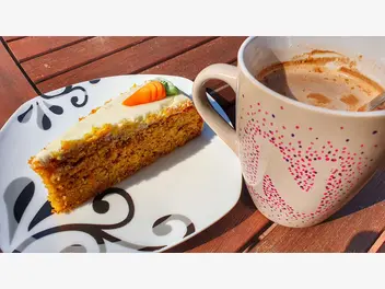 Ilustracja przepisu na: ciasto marchewkowe z białą czekoladą