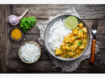 Ilustracja przepisu na: kurczak po indyjsku curry