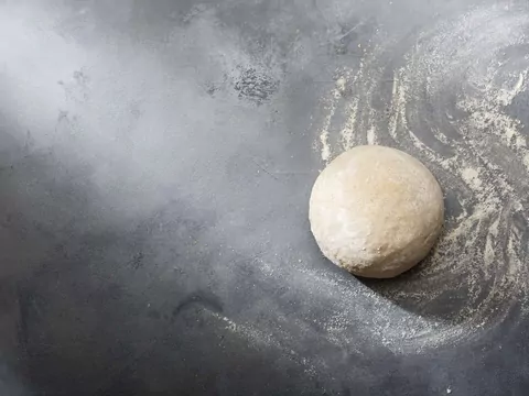 Przepis: ciasto drożdżowe na pizzę