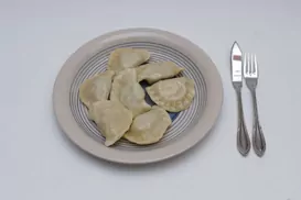 Ilustracja przepisu na: pierożki z mięsem