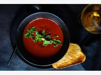 Ilustracja przepisu na: zupa pomidorowa z koncentratu