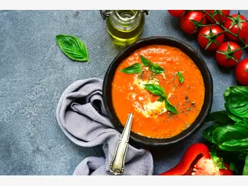 Ilustracja przepisu na: zupa pomidorowa z pomidorów z puszki