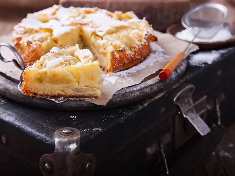 Przepis: Tarta z gruszkami i budyniem