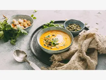 Ilustracja przepisu na: zupa krem z dyni z mleczkiem kokosowym