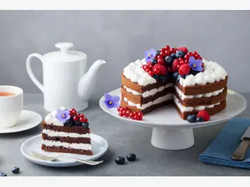Ilustracja przepisu na: tort czekoladowo śmietankowy
