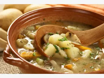 Ilustracja przepisu na: zupa pieczarkowa z ziemniakami