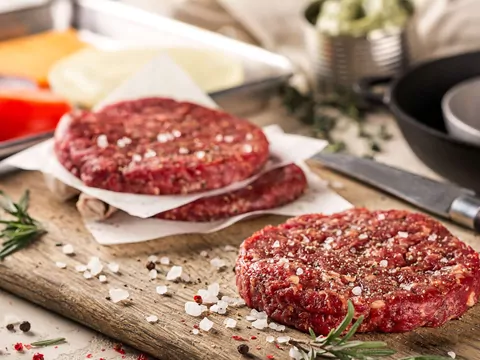 Przepis: burgery z wołowiny