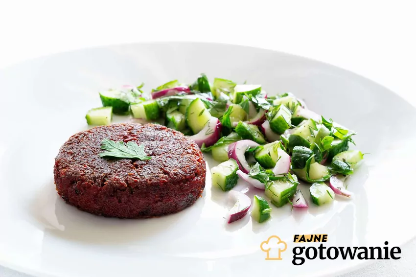 Kotlet buraczany z warzywami