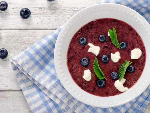Przepis: zupa jagodowa