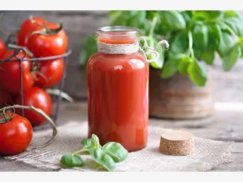 Ilustracja przepisu na: pomidory w butelce