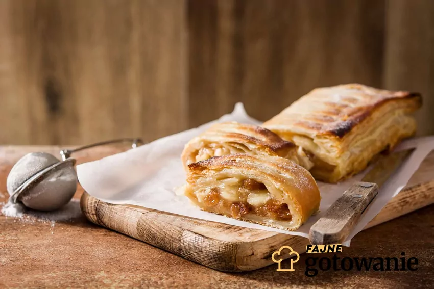 Jabłkowy strudel na pergaminie